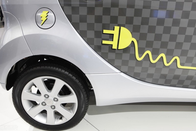 欧阳明高院士：若3亿轿车换成电动车，储电量达国内每日消费总电量